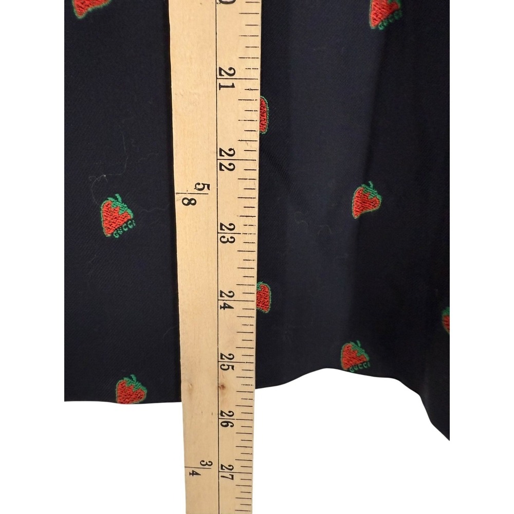Gucci Straight Line Women's Size 38 XS 2 Navy Blue Strawberry Mid Skirt - Picture 10 of 10